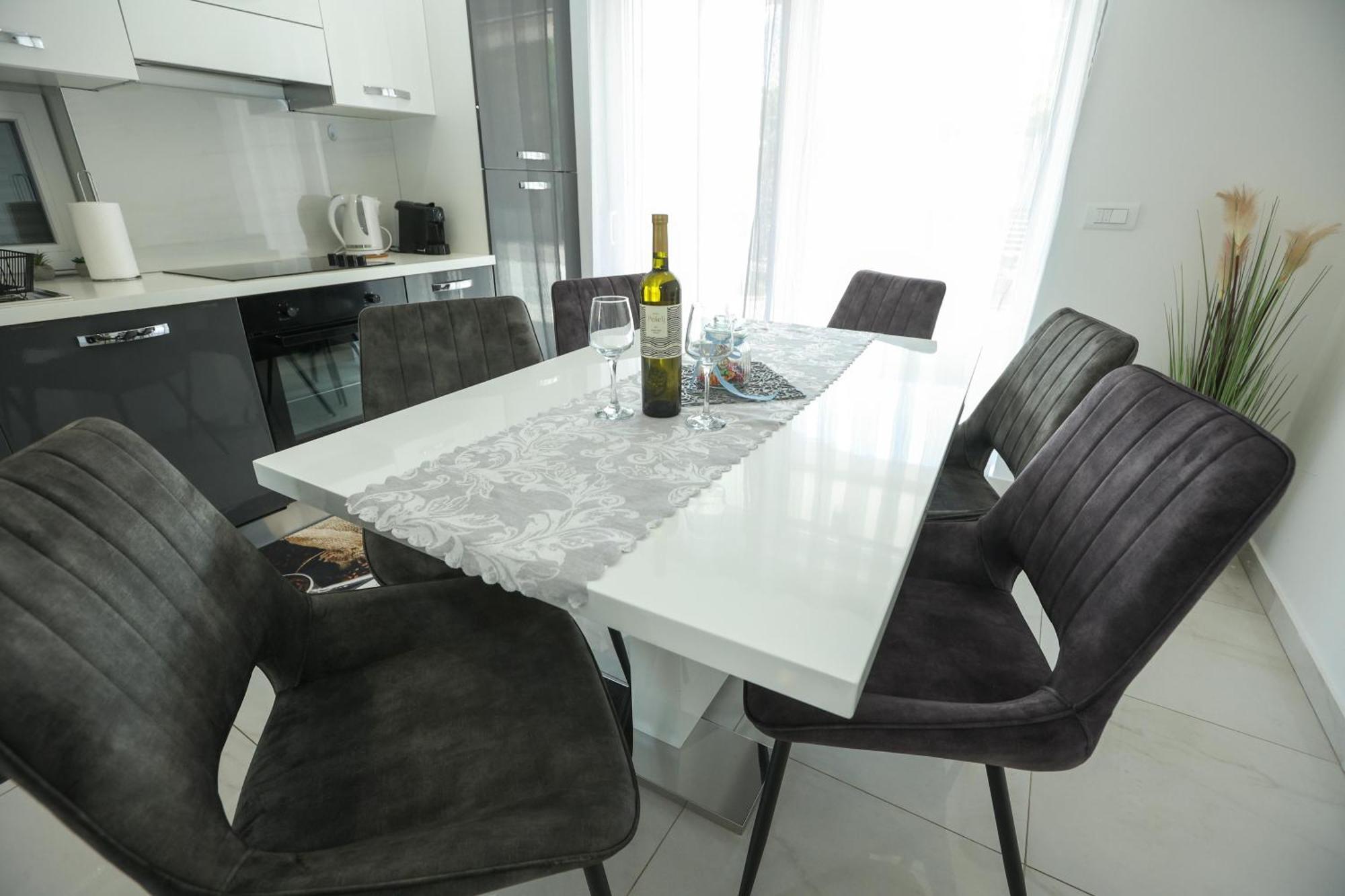 Km Exclusive Apartments 자다르 외부 사진